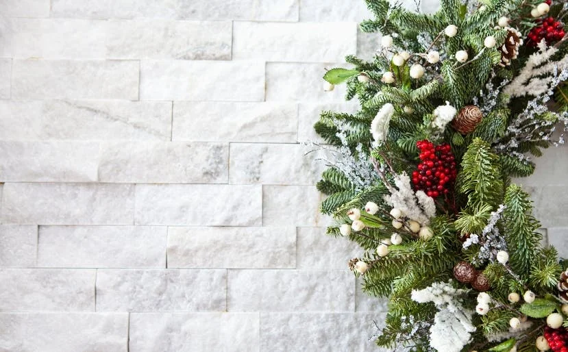 Artificial Christmas Wreaths and Garlands